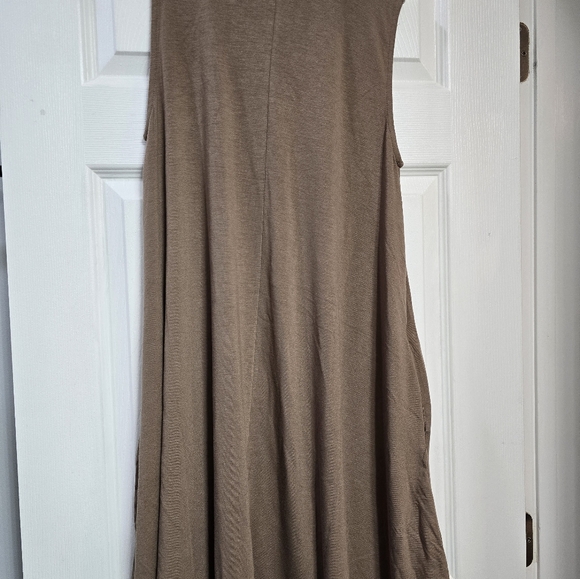Great Sleeveless Mock Neck Lounge Dress - Picture 3 of 4